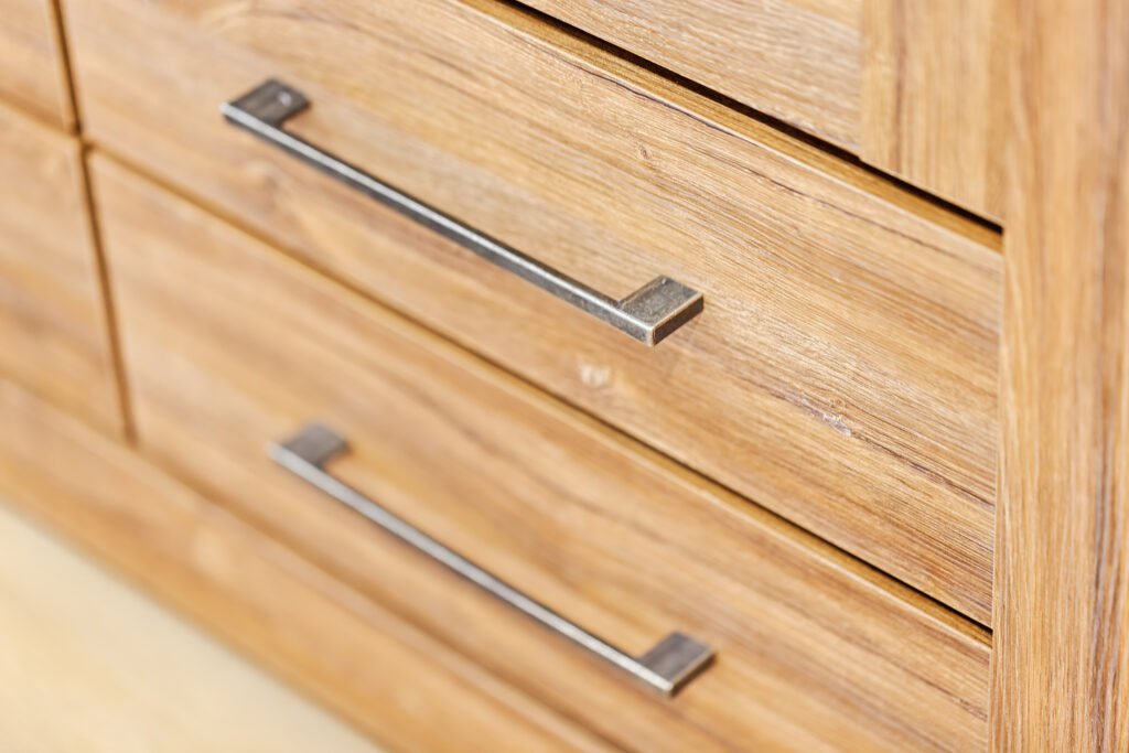 tiradores de metal para diseño de cocinas