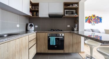 Kitchen design with integrated appliances/diseño de cocina/Design de cozinha